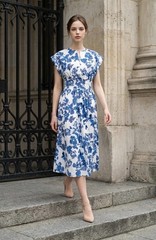 NWT Calvin Klein Blue Floral Cotton Smocked Midi Dress Size 2
