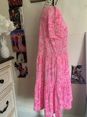 Lilly Pulitzer Pink/White Floral Tiered Scoop Neck Midi Dress Cotton L