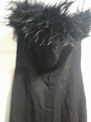 Women&rsquo;s Black Strapless Solid Feather Accents Evening Dress With Slit Size S
