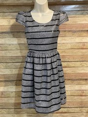 Ya Los Angeles Black and Gray with Silver Threading Size Small
