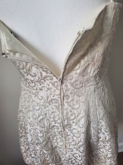 VNTG Betsey&Adam Shimmer Cream Brocade Rhinestone Formal Bridal Party Dress USA