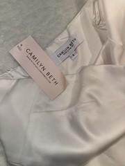 NWT Classic Strapless White Feather-Hem Dress Size 6