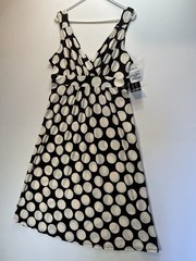SIGNATURE ROBBIE BEE Black/White Dot Dress (Size XL) Wrap Look Knee Length NWT