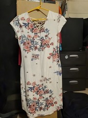 Ivory floral Knee length Dress, size M, stretchy