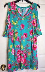 Honeyme Dress Women&rsquo;s Size Medium Stretch Green Floral Pockets Cold Shoulder