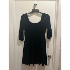 Celebrity Pink – Women&rsquo;s Long Sleeve Velvet Bubble Hem Mini Dress size L