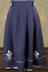 axes femme 2pc Set Ivory Top & Navy Tulip Embroidery Skirt Lolita 558 0145a