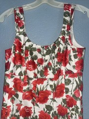 ND New Direction Pleated Top White Dress With Red Roses Zip Up Size 8