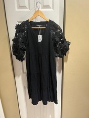 LAUREL GREY BLACK TIERED DRESS W INTRICATE FLORAL CROCHET SLEEVES SIZE LARGE