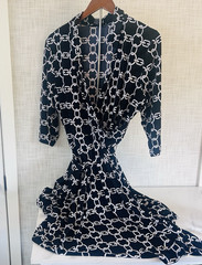 Woman’s Nina Leonard Knit Wrap Dress NWT Black with White Links Belt 1X Plus CCC