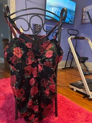 🌹❤️ Torrid Red Rose Swim Dress Size 5 | Cinched Sides | Flattering & Fabulous!