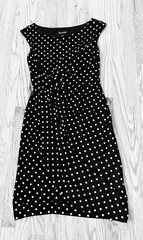 CONNECTED Black White Polka Side Ruched Wrap Boat Neck Knee Length Sheath – 6