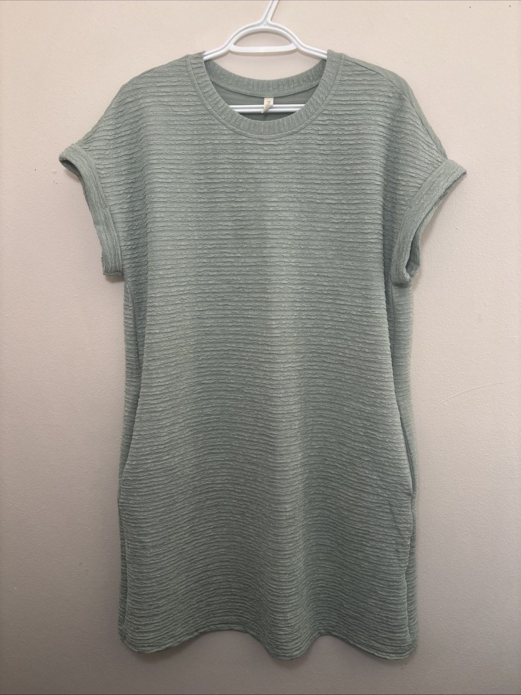 Evaless Women’s Size M Sage Green Textured Knit Tunic Dress Pockets