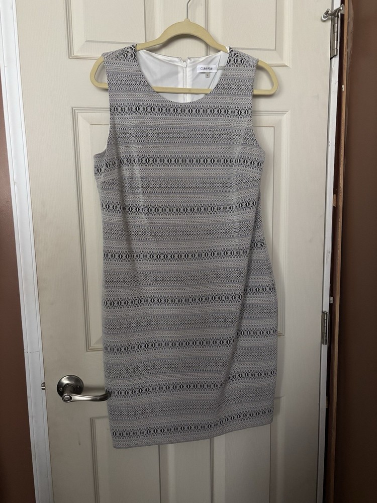 Calvin Klein Women&rsquo;s Sleeveless Knee-Length Sheath Dress Black And White Size 12