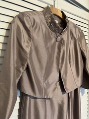 DAVID’S BRIDAL Women’s Size 8 Dress Mother of the Bride Groom w/ Jacket Shawl