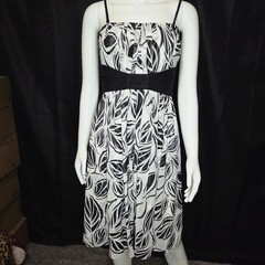 White House Black Market Feminine Floral Flowy Midi White And Black Dress Size 4