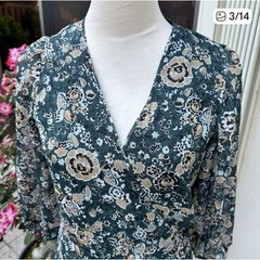 ANN TAYLOR. NWT. Green Floral Wrap Dress, Maxi. Sz 4. Shimmery Gold threads