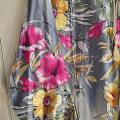 LIN PING Vintage Boutique Floral Satin Kaftan with Yellow & Gray Print