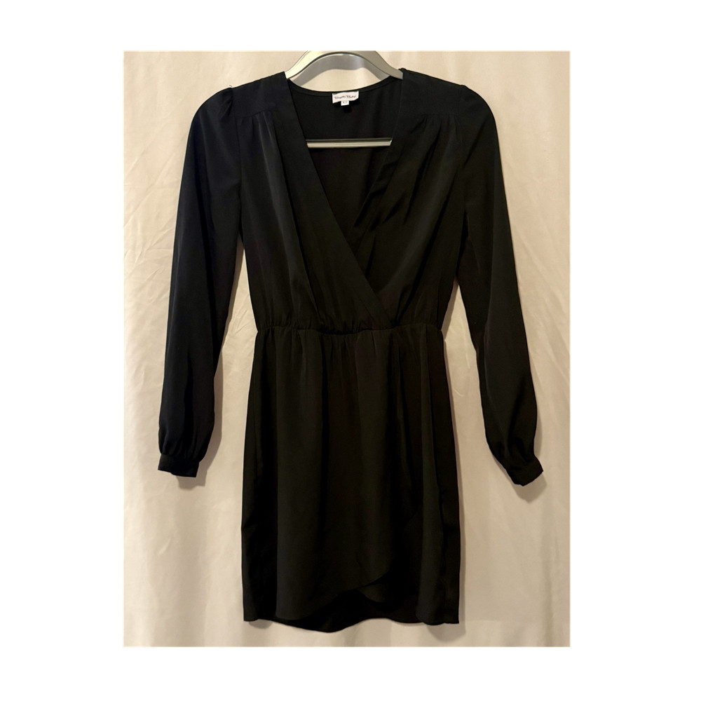 Brigitte Bailey Black Solid V-Neck Long Sleeve Button Accent Shift Dress XS