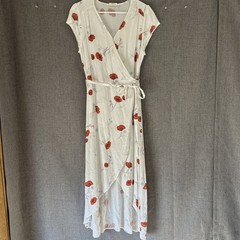 a.n.a Women’s Cottagecore Ivory Floral Wrap Dress Size M Tie Waist V Neck Modest