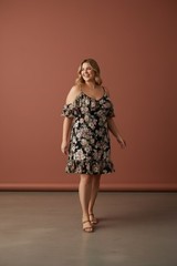 Kohl’s Rewind Floral Ruffle Dress – Size 2X NWT Black Boho Cold Shoulder