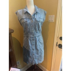 Madewell Light Blue Denim Shirtdress. Size 10