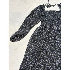 Astr the label Smocked Square-Neck Long Sleeve Floral midi Dress medium