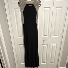 XSCAPE Women’s Black/Silver Beaded Sequin Mesh Lined Maxi Dress | Size 4