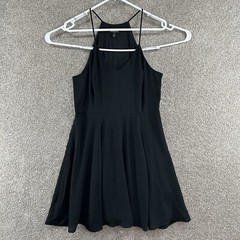 Express Women&rsquo;s Dress Size 10 Black Sleeveless Strip Side Zip Closure Pleated
