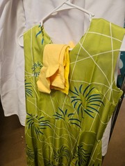 Green Sleeveless Dress with Blue Floral Print, Size M