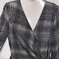 Diane Von Furstenberg Dress Size 4 Silk Wrap Career Business Geometric Designer