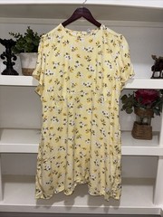 Old Navy Light Yellow Pastel Floral Dress Short Sleeves With Pockets Size XXL