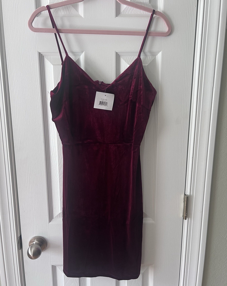 fraiche by j Wine Solid Velvet Slip Mini Dress V-Neck Strappy Stretch M
