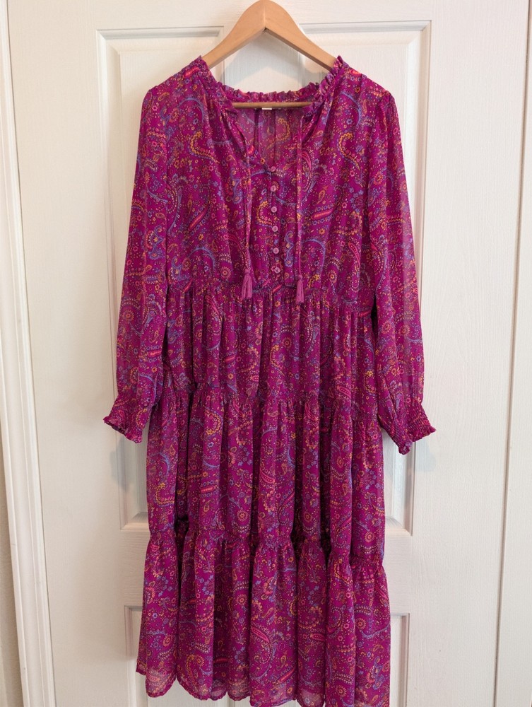 beachlunchlounge collection Pink Purple Paisley Smocked Dress Size M/M