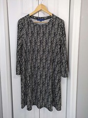 Apt 9 NWT Women&rsquo;s Size Large Shift Dress Black White Knee Length