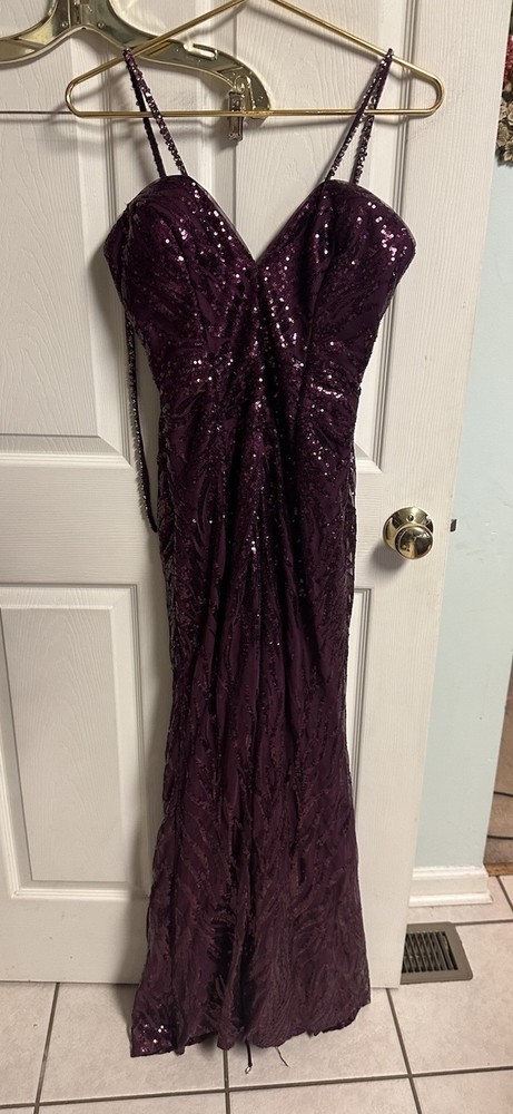 Morilee Purple fitted sequin formal gown prom dress Strappy Back Sz Xs 2 Tulle