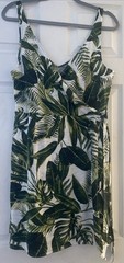 Short wrap dress in beige and green with a leaf design Size M
