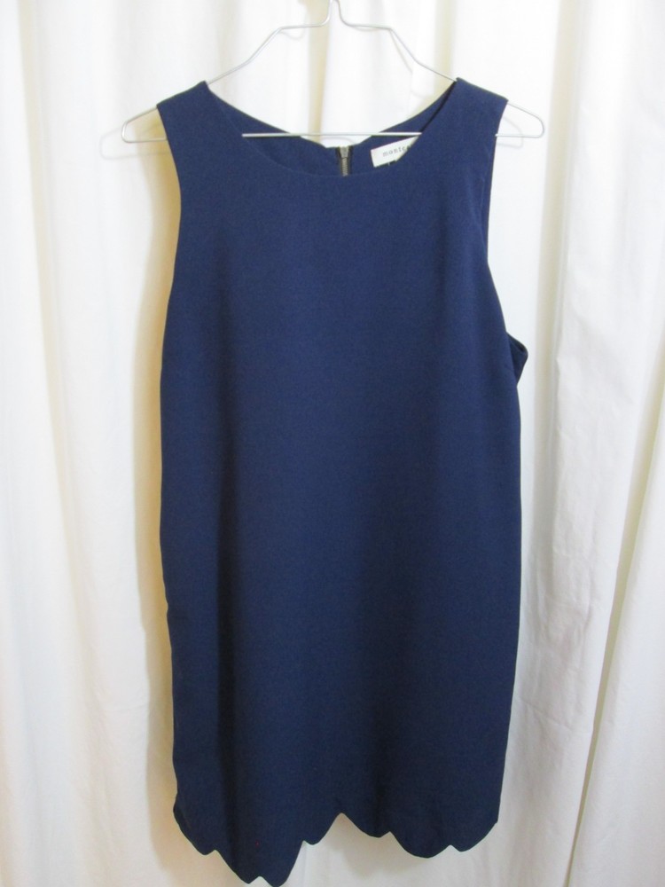 Monteau Navy basic shift dress oval neck sleeveless Zip scalloped hem Large