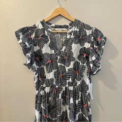 Single Thread Women&rsquo;s Printed Flutter Sleeve Dress Size Large NWT