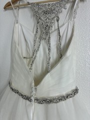 Morilee Dress Womens 8 White Tulle Ball Gown Beaded Back Wedding Bridal Veil