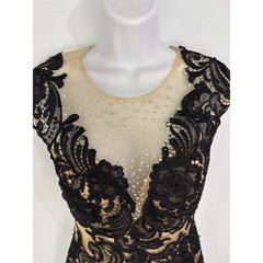 Camille La Vie Black Lace Illusion Gown Dress Formal Open Back Rhinestone Size 0