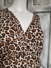 Long Woosea Maxi V neck Dress Sz M Cheetah Print Sleeveless Machine Washable