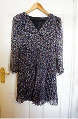 Zara Floral Mini V-Neck Dress Pleated Hem Black Red Green White S BNWT