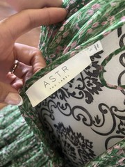 ASTR the Label Edessa Tiered Ruffle Maxi Dress Sz S Green Pink Floral V-Neck