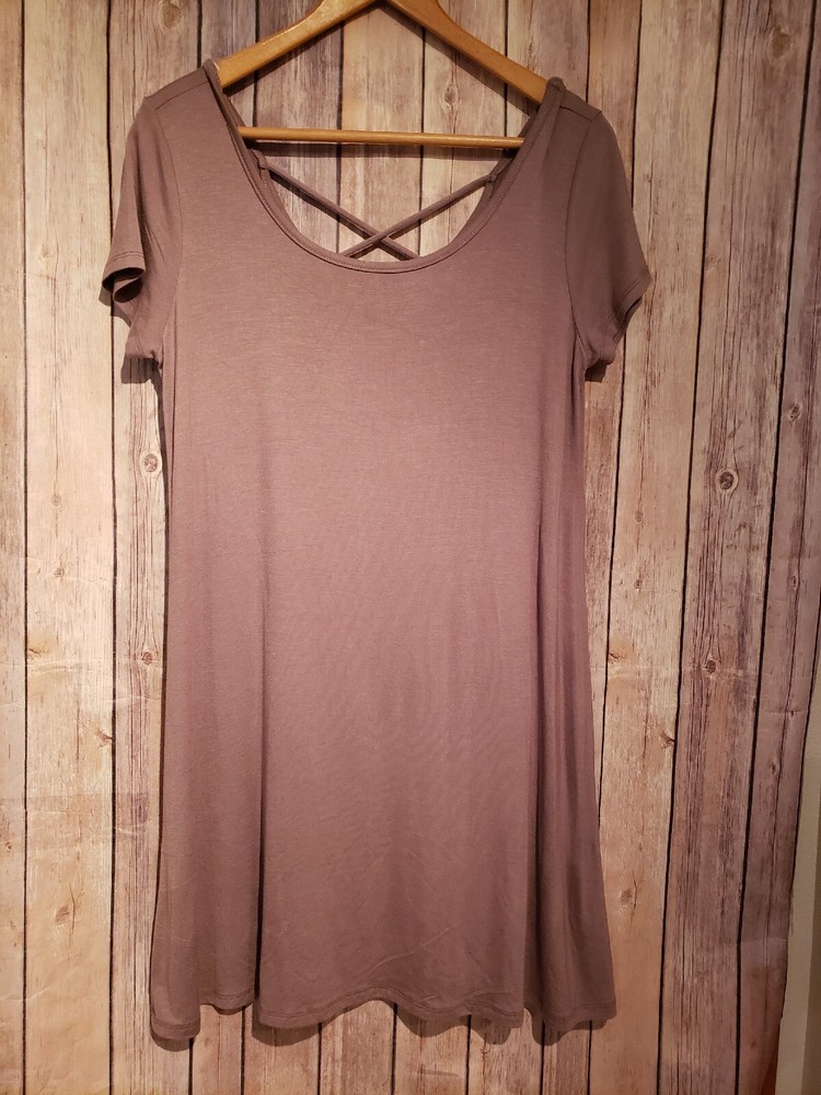 NWT Socialite Criss Cross Back T Shirt Shift Dress Size Medium
