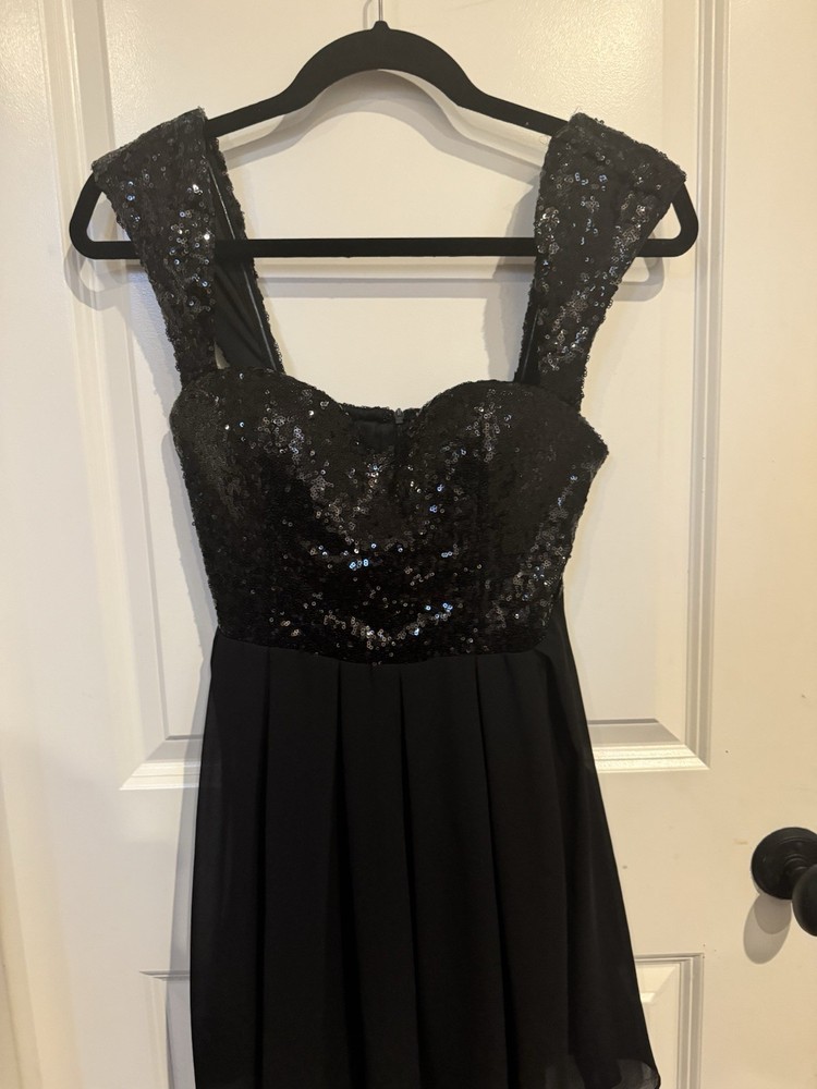 Windsor Black Cap Leave Sequin Mini Dress Size Medium