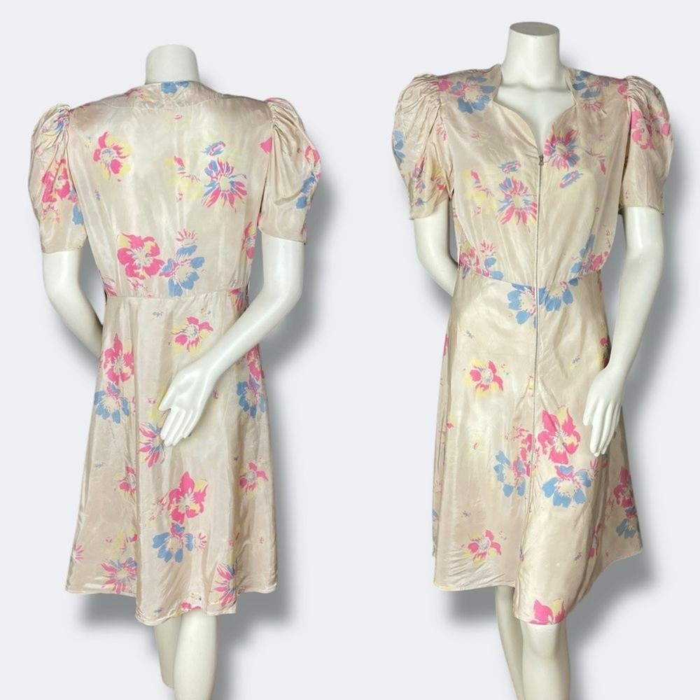 Vintage 1940s Floral Dress Zipper Front Housedress Short Puffed Sleeves Beige