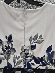 Connected Apparel Petite Jewel-Neck Printed Scuba Sheath Dress Women&rsquo;s 10P Cadet