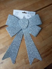 Glitter Tinsel Bow SILVER Dazzling Party and Event Decoration 27cm BRAND NEW.&rsquo;
