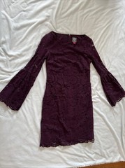 Vince Camuto Size 4 Maroon Dress Lace Flair sleeve EUC